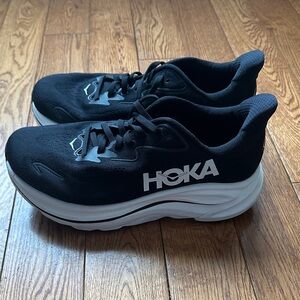 HOKA Clifton 10 Black Running Shoes